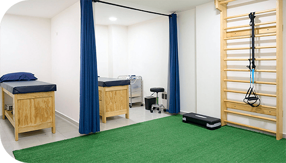 Imagen de instalaciones, dos camillas en ángulo