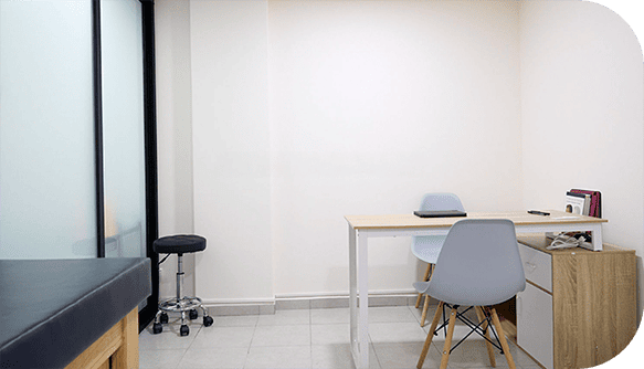 Imagen de instalaciones, escritorio de frente